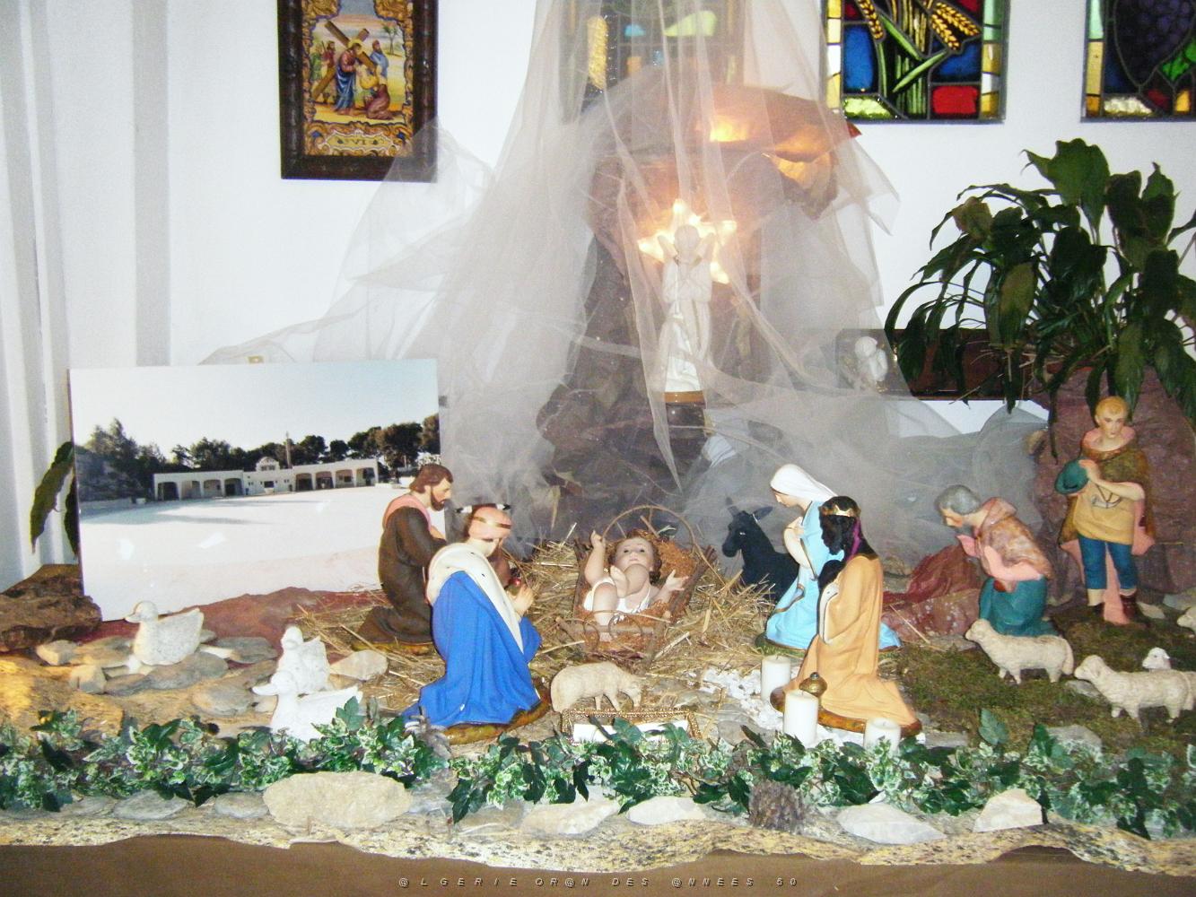 CRECHE DE NOEL 2012 A SANTA CRUZ NIMES  (3).JPG